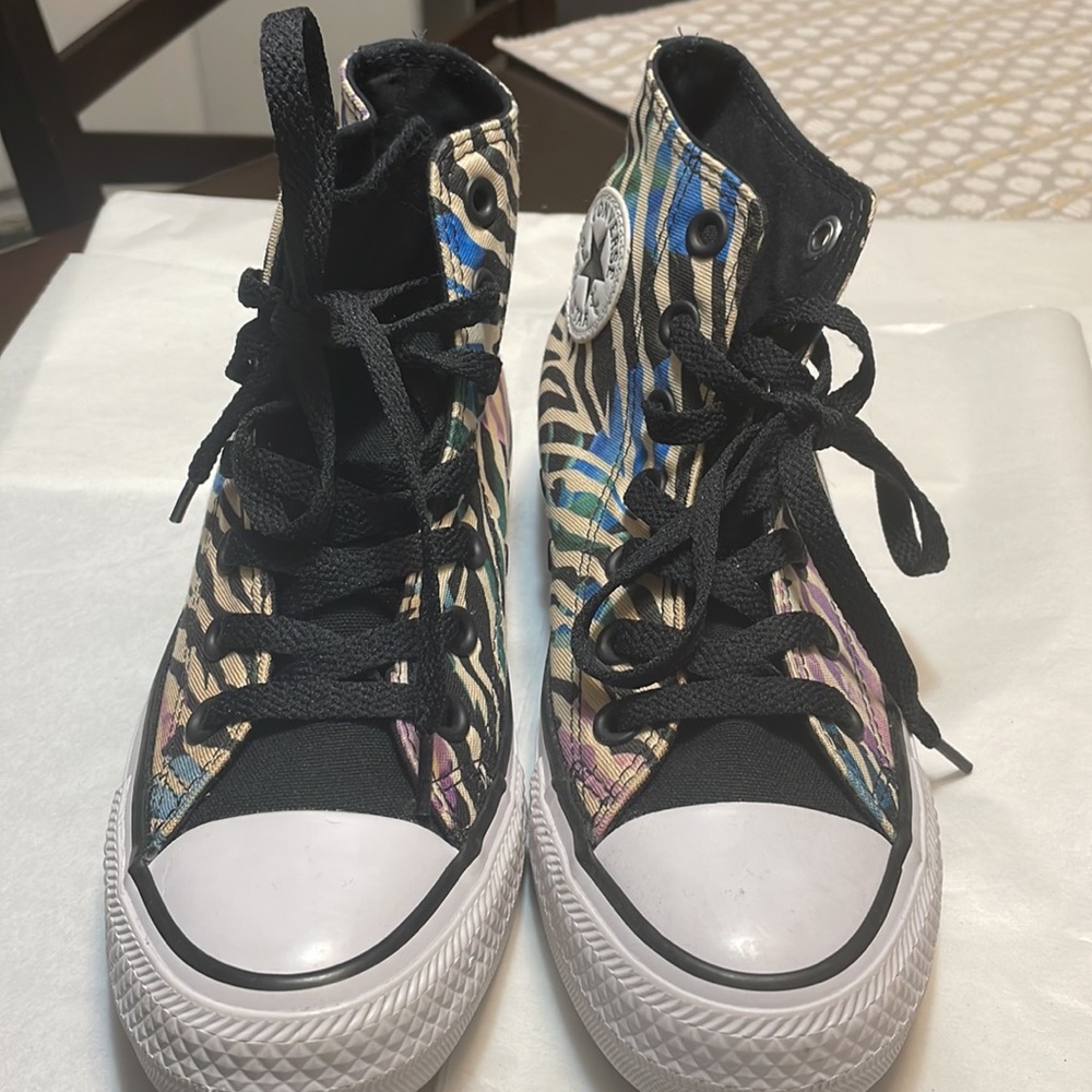 Converse Chuck Taylor All Star Zebra Floral High Top Women's Size 5 - Picture 2 of 4
